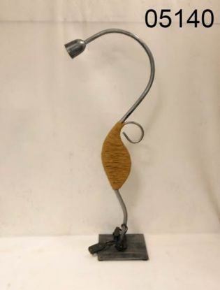 Imagen de LAMPARA DE MESA CURVA 11.20C